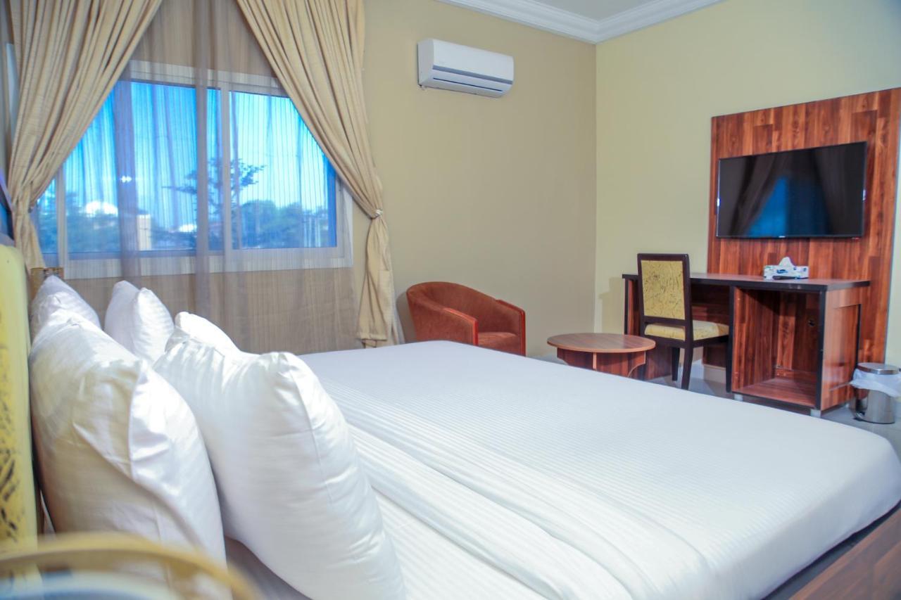 Guest Pride Hotel Kano Luaran gambar