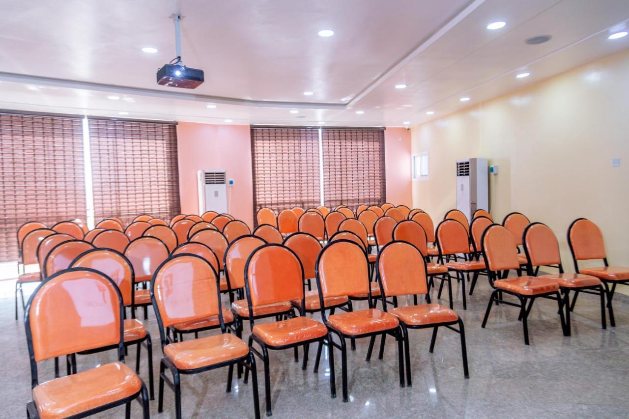 Guest Pride Hotel Kano Luaran gambar